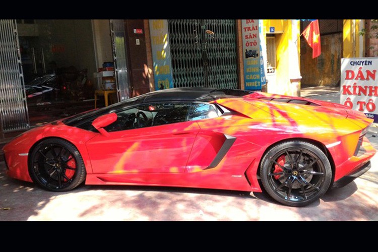 Lamborghini mui tran 24,5 ty lo dien tren pho Viet-Hinh-6